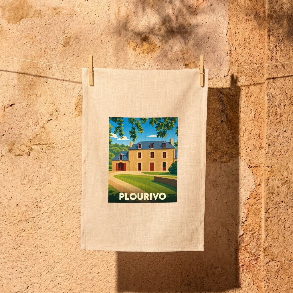 Torchon souvenir de la ville de Plourivo avec une illustration stylisée d'un manoir breton.