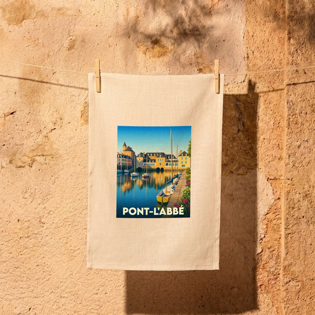 Torchon souvenir de la ville de Pont-l'Abbé illustré d'un paysage portuaire coloré au style vintage.