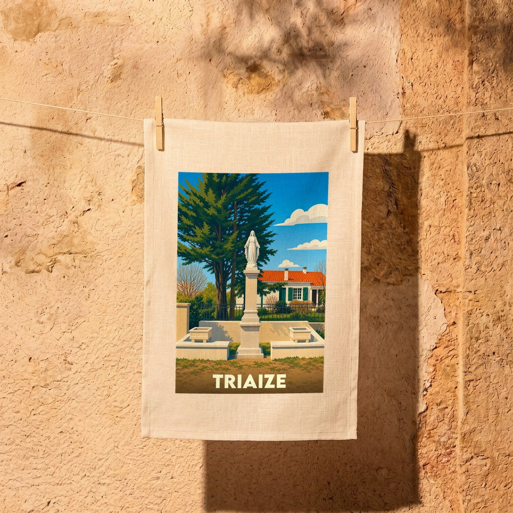 Torchon souvenir de la ville de Triaize avec une illustration stylisée.