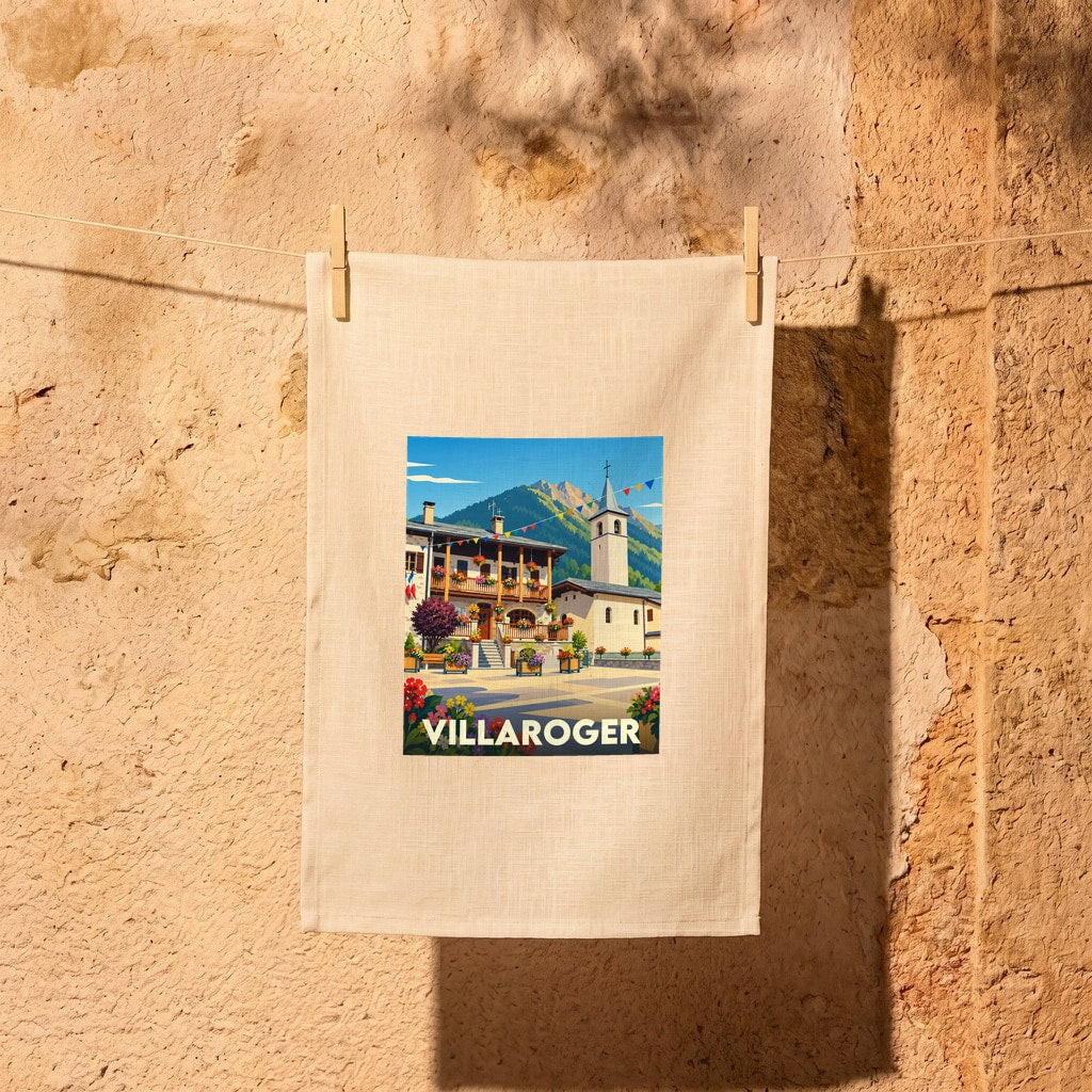 Torchon souvenir de la ville de Villaroger avec une illustration colorée et stylisée de son architecture montagnarde.