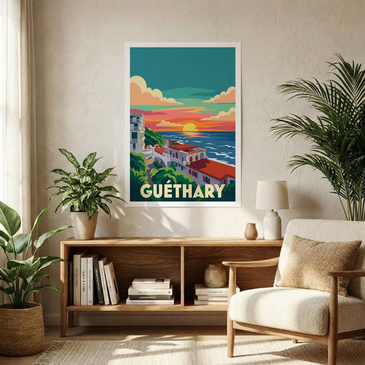 Affiche souvenir de la ville de Guéthary présentant une illustration stylisée d'un coucher de soleil sur le front de mer.