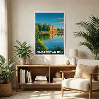 Affiche souvenir de la ville d'Ombrée d'Anjou avec une illustration stylisée d'un château se reflétant dans l'eau.