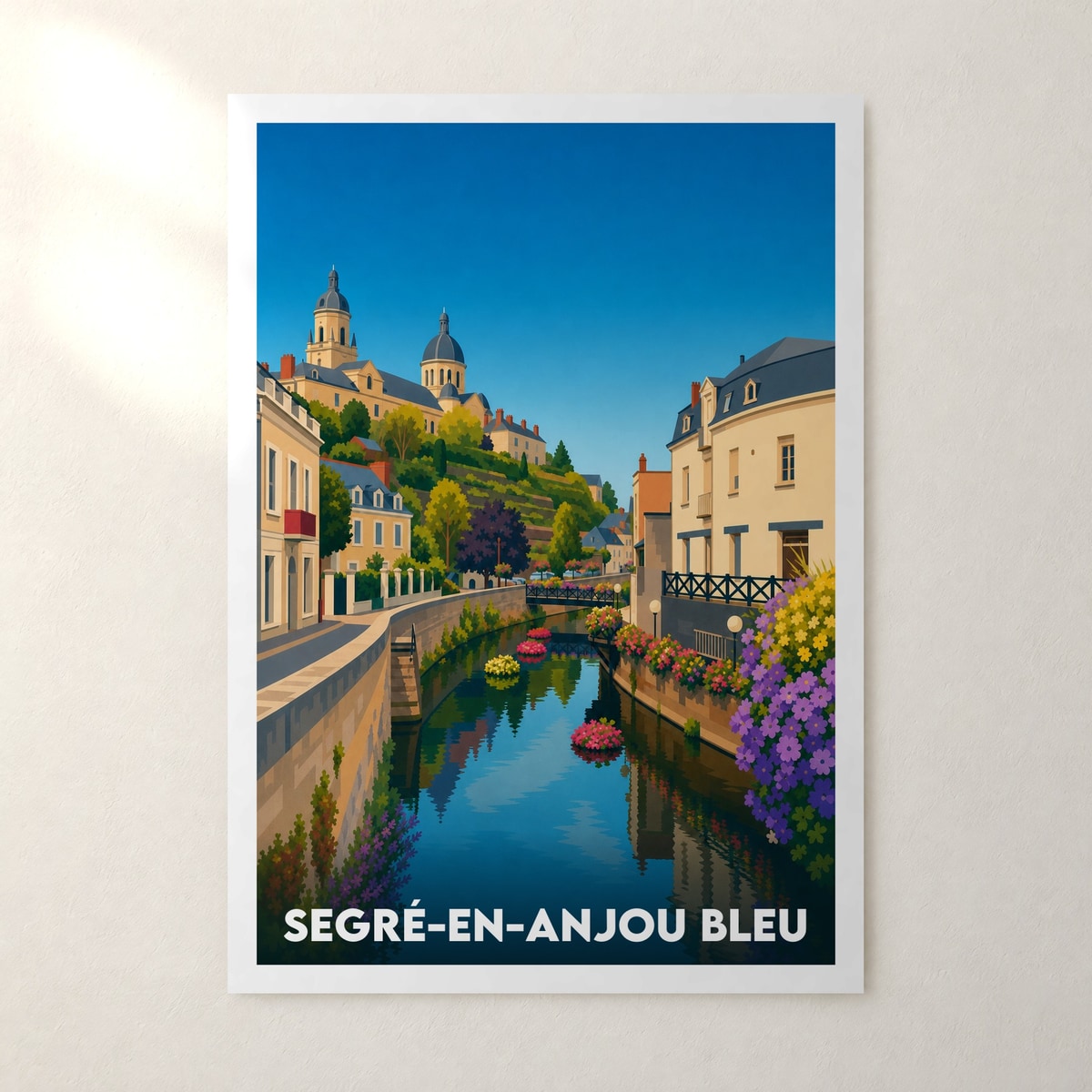 Affiche Segré-en-Anjou Bleu – sans cadre, accrochée au mur