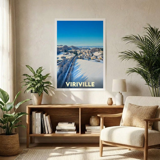 Affiche souvenir de la ville de Viriville présentant un paysage hivernal enneigé sous un ciel bleu.