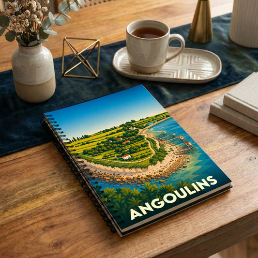 Carnet souvenir de la ville d'Angoulins avec une illustration stylisée de son littoral.