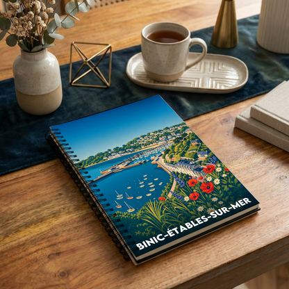Carnet souvenir de la ville de Binic-Étables-sur-Mer avec une illustration stylisée du bord de mer.