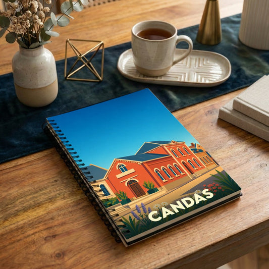 Carnet souvenir de la ville de Candas avec une illustration stylisée.