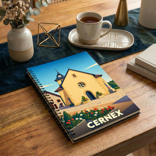 Carnet à spirales souvenir de la ville de Cernex avec une illustration stylisée de son église.