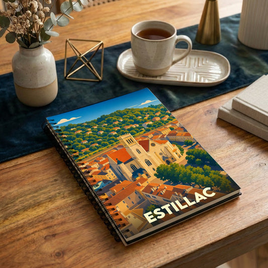 Carnet souvenir de la ville d'Estillac avec une illustration stylisée.