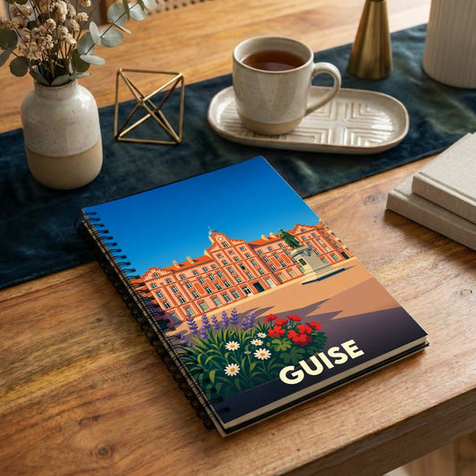 Carnet souvenir de la ville de Guise avec une illustration stylisée de son patrimoine architectural.