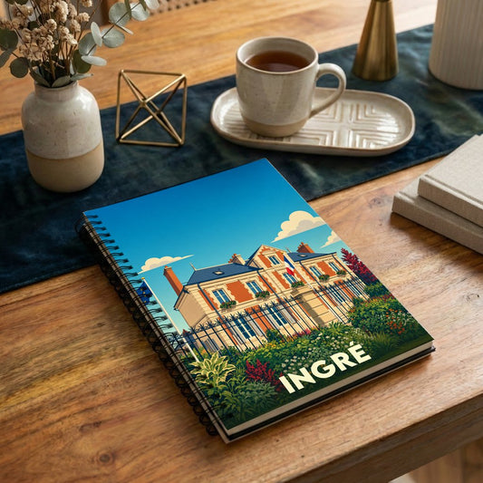 Carnet souvenir de la ville d'Ingré avec une illustration stylisée d'une demeure traditionnelle.