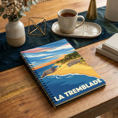 Carnet souvenir de la ville de La Tremblade avec une illustration stylisée de son littoral.