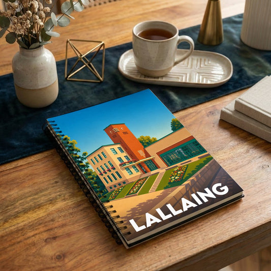 Carnet souvenir de la ville de Lallaing avec une illustration colorée et stylisée de son hôtel de ville.
