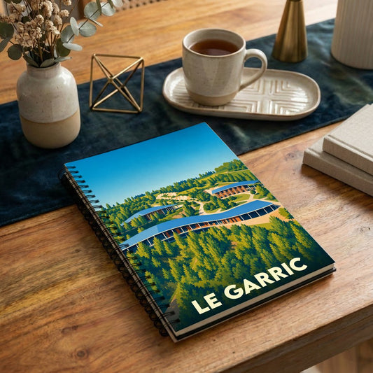 Carnet souvenir de la ville de Le Garric avec une illustration stylisée.