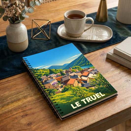 Carnet à spirales souvenir de la ville de Le Truel avec une illustration stylisée de son paysage vallonné.