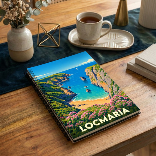 Carnet souvenir de la ville de Locmaria illustré d'une vue stylisée du littoral breton.