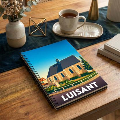 Carnet à spirales souvenir de la ville de Luisant avec une illustration stylisée de son église.