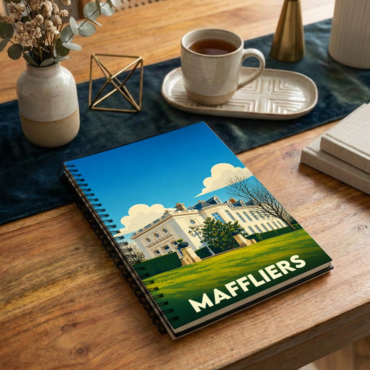 Carnet à spirales souvenir de la ville de Maffliers avec une illustration stylisée d'un château.