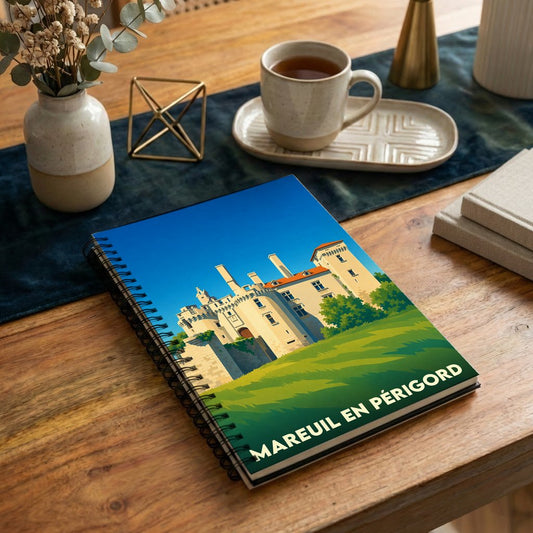 Carnet souvenir de la ville de Mareuil en Périgord avec une illustration stylisée de son château.