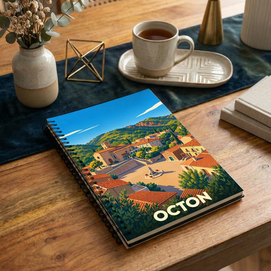 Carnet souvenir de la ville d'Octon avec une illustration stylisée de sa place centrale.