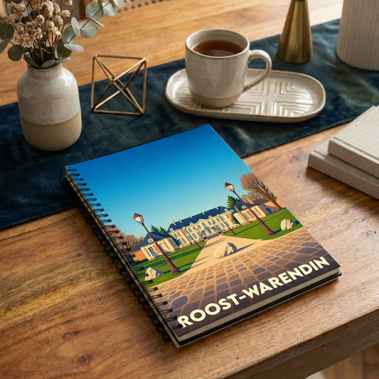 Carnet à spirales souvenir de la ville de Roost-Warendin avec une illustration stylisée de son château.