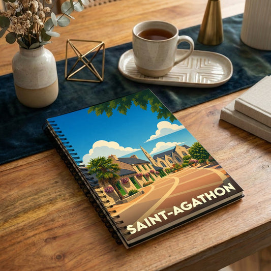 Carnet à spirales souvenir de la ville de Saint-Agathon avec une illustration stylisée.