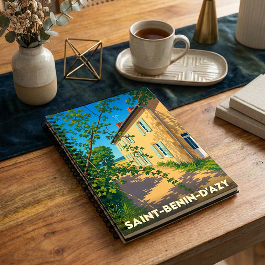 Carnet de notes souvenir de la ville de Saint-Benin-d'Azy avec une illustration stylisée d'une maison ensoleillée.