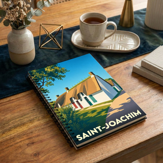 Carnet souvenir de la ville de Saint-Joachim avec une illustration stylisée d'une maison traditionnelle bretonne.