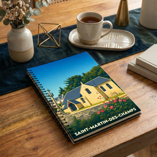 Carnet souvenir de la ville de Saint-Martin-des-Champs avec une illustration stylisée de son église.