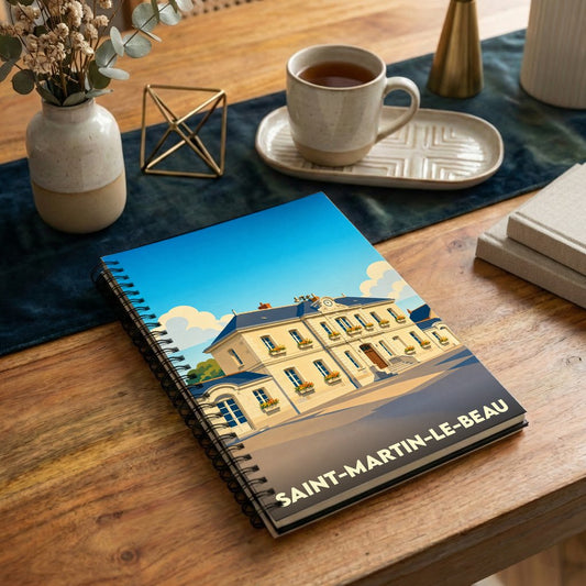 Carnet souvenir de la ville de Saint-Martin-le-Beau avec une illustration stylisée de sa mairie.