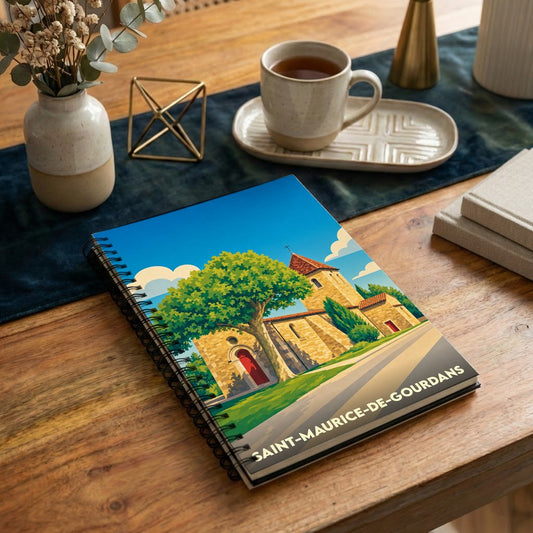Carnet souvenir de la ville de Saint-Maurice-de-Gourdans avec une illustration stylisée de son église.