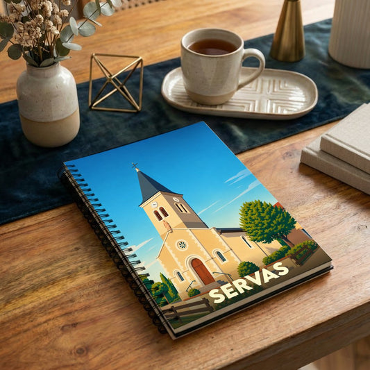 Carnet souvenir de la ville de Servas avec une illustration stylisée de son église.