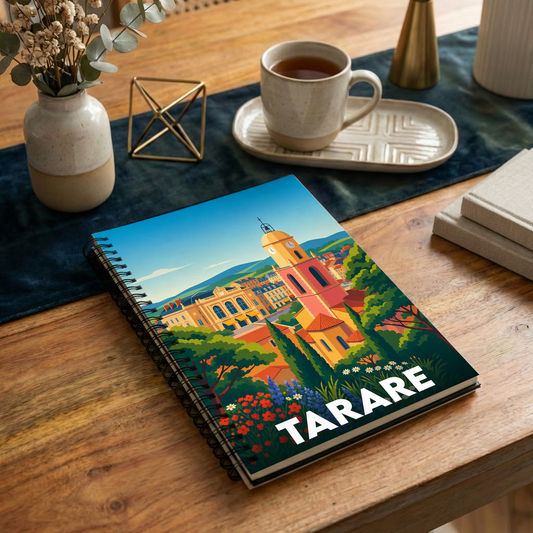 Carnet à spirale souvenir de la ville de Tarare avec une illustration stylisée et colorée.