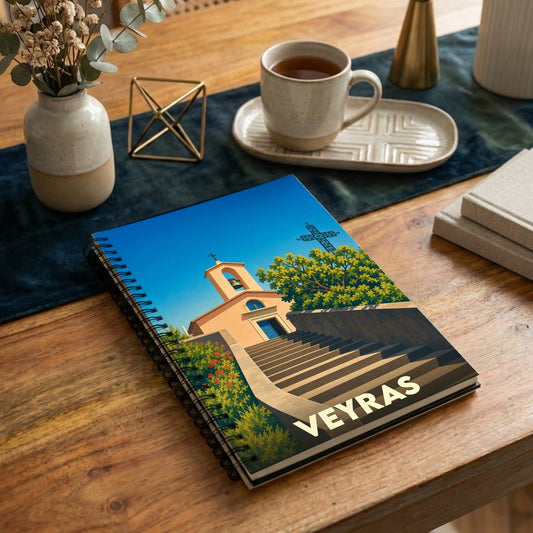 Carnet souvenir de la ville de Veyras avec une illustration stylisée d'une église et de son escalier.