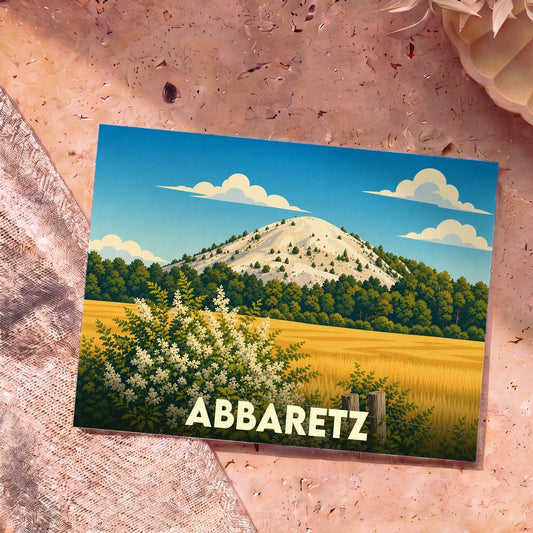 Carte postale souvenir d'Abbaretz illustrant son célèbre terril surplombant des champs dorés dans un style graphique épuré.