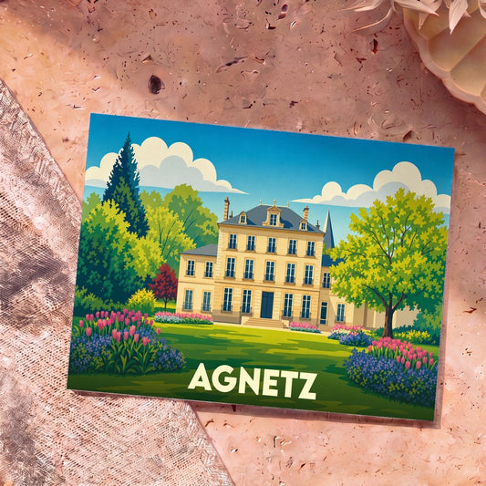Carte postale souvenir de la ville d'Agnetz avec une illustration stylisée d'un manoir entouré d'un jardin fleuri.