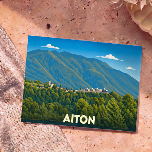 Carte postale souvenir de la ville d'Aiton avec une illustration stylisée de ses montagnes et de ses paysages.