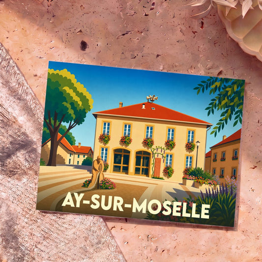 Carte postale souvenir de la ville d'Ay-sur-Moselle avec une illustration colorée et stylisée de sa mairie et d'une fontaine.