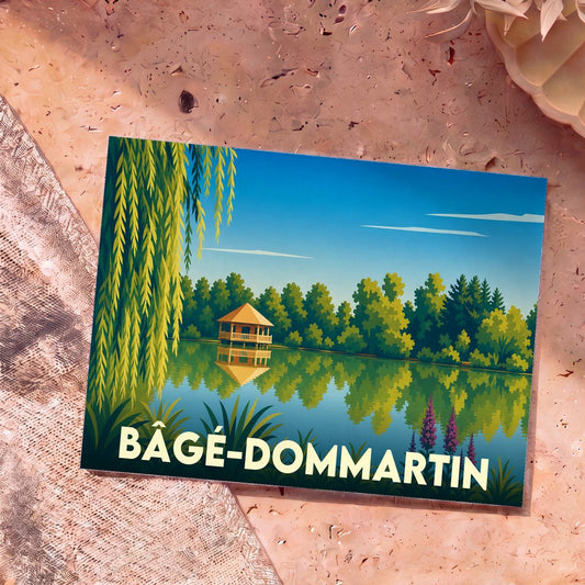 Carte postale souvenir de la ville de Bâgé-Dommartin avec une illustration stylisée d'un plan d'eau et de sa végétation.