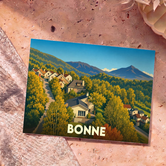 Carte postale souvenir de la ville de Bonne avec une illustration stylisée d'un village de montagne en automne.