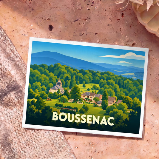 Carte postale souvenir de la ville de Boussenac avec une illustration stylisée d'un village dans un paysage montagneux et verdoyant.