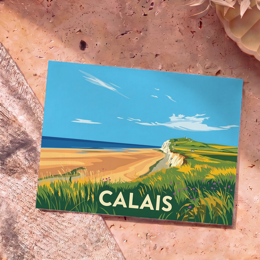 Carte postale souvenir de la ville de Calais présentant une illustration stylisée de sa côte et de ses falaises.