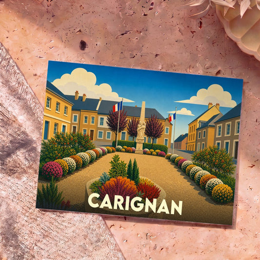 Carte postale souvenir de la ville de Carignan avec une illustration stylisée et colorée de sa place centrale fleurie.