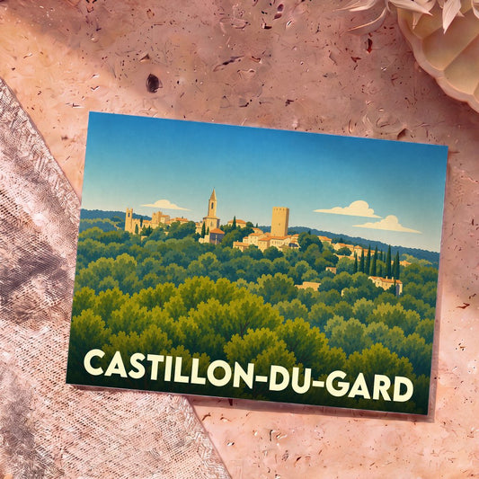 Carte postale souvenir de la ville de Castillon-du-Gard avec une illustration stylisée d'un village perché.