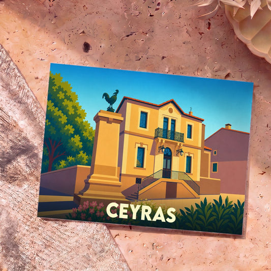 Carte postale souvenir de la ville de Ceyras avec une illustration stylisée de sa mairie et d'un coq perché.