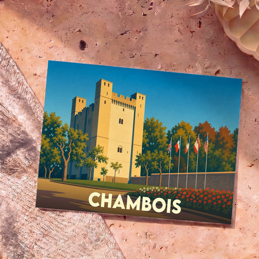 Carte postale souvenir de la ville de Chambois avec une illustration stylisée du donjon médiéval et des drapeaux alliés.