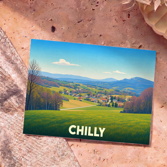 Carte postale souvenir de la ville de Chilly illustrant un paysage de campagne vallonné au style épuré.