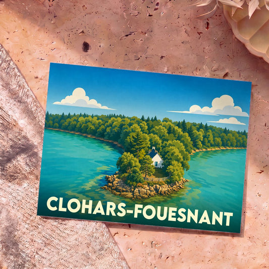 Carte postale souvenir de la ville de Clohars-Fouesnant avec une illustration stylisée d'une maison au bord de l'eau.