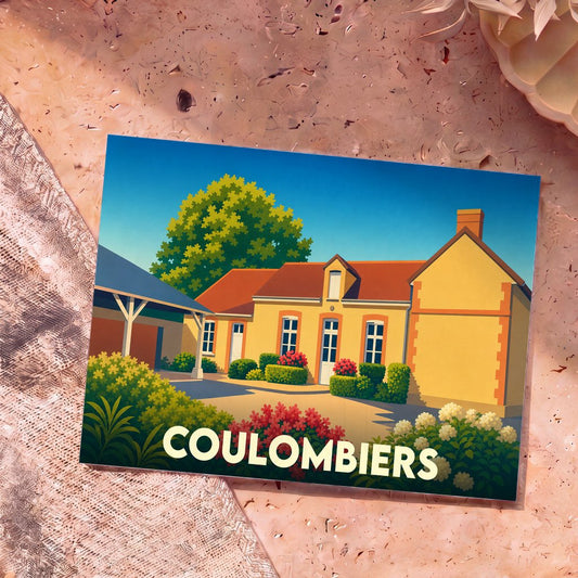 Carte postale souvenir de la ville de Coulombiers avec une illustration stylisée d'une maison de campagne ensoleillée.