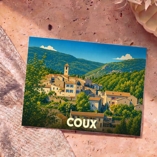Carte postale souvenir de la ville de Coux avec une illustration stylisée de ses maisons en pierre et son clocher.